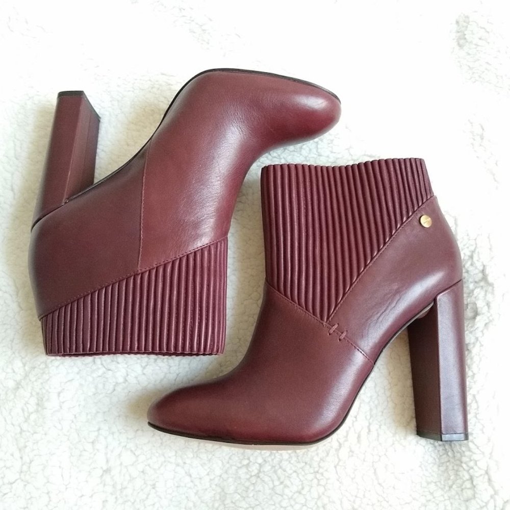 Calvin Klein Booties 4 in. heel (7.5)
